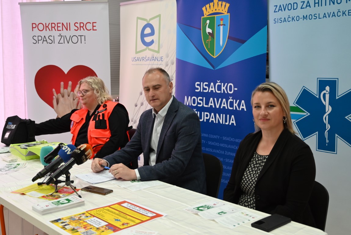 Zavod za hitnu medicinu Sisačko-moslavačke županije obilježit će u utorak, 30. travnja 2024. u Sisku Nacionalni dan hitne medicinske službe besplatnom javnom edukacijom za građane iz osnovnih mjera održavanja života uz upotrebu automatskog vanjskog defibrilatora, najavljeno je to na današnjoj konferenciji za novinare u prostorijama ZHM SMŽ u Sisku.