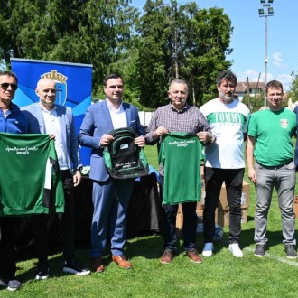 SPORTSKI DAN ZA PETRINJU: DODJELA OPREME SPORTSKIM KLUBOVIMA