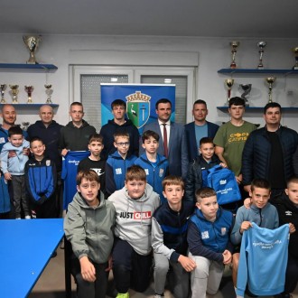 NOVA SPORTSKA OPREMA I ZA NK METALAC 