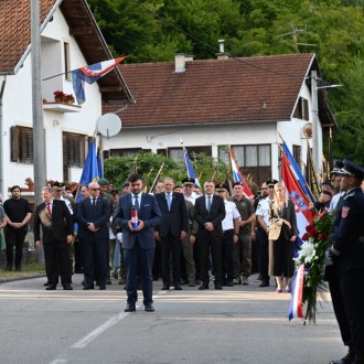 Obilježena 35. obljetnica pogibije hrvatskih redarstvenika u Strugi Banskoj