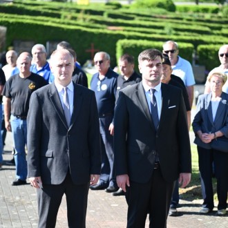 Položeni vijenci i zapaljene svijeće u povodu Dana državnosti RH