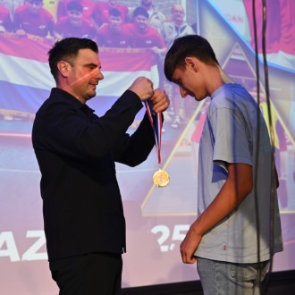 URUČENE NAGRADE ZA NAJBOLJE REZULTATE U ŠKOLSKOM SPORTU 