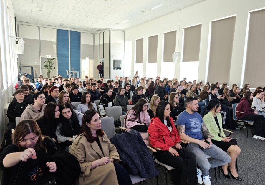 OTVORENO O OPASNOSTI OVISNOSTI