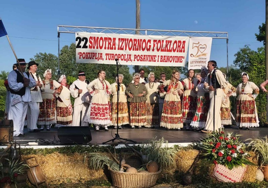 SMOTRA FOLKLORA POKUPLJA, TUROPOLJA, POSAVINE I BANOVINE