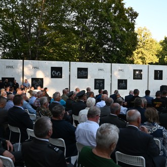 NOVO SPOMEN-OBILJEŽJE U GLINI -  SIMBOL SNAGE I POBJEDE U DOMOVINSKOM RATU